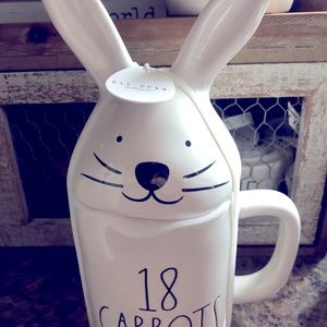 Brand new Rae Dunn 18 carrots mug with topper